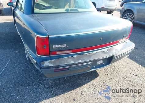 1995 Oldsmobile 98 Regency Elite из США, поврежденный, VIN 1G3CX52K4S4314539